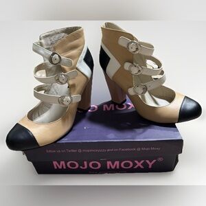 Mojo Moxys Women's Stylish Cream Beige and Black Heels Sz 9
